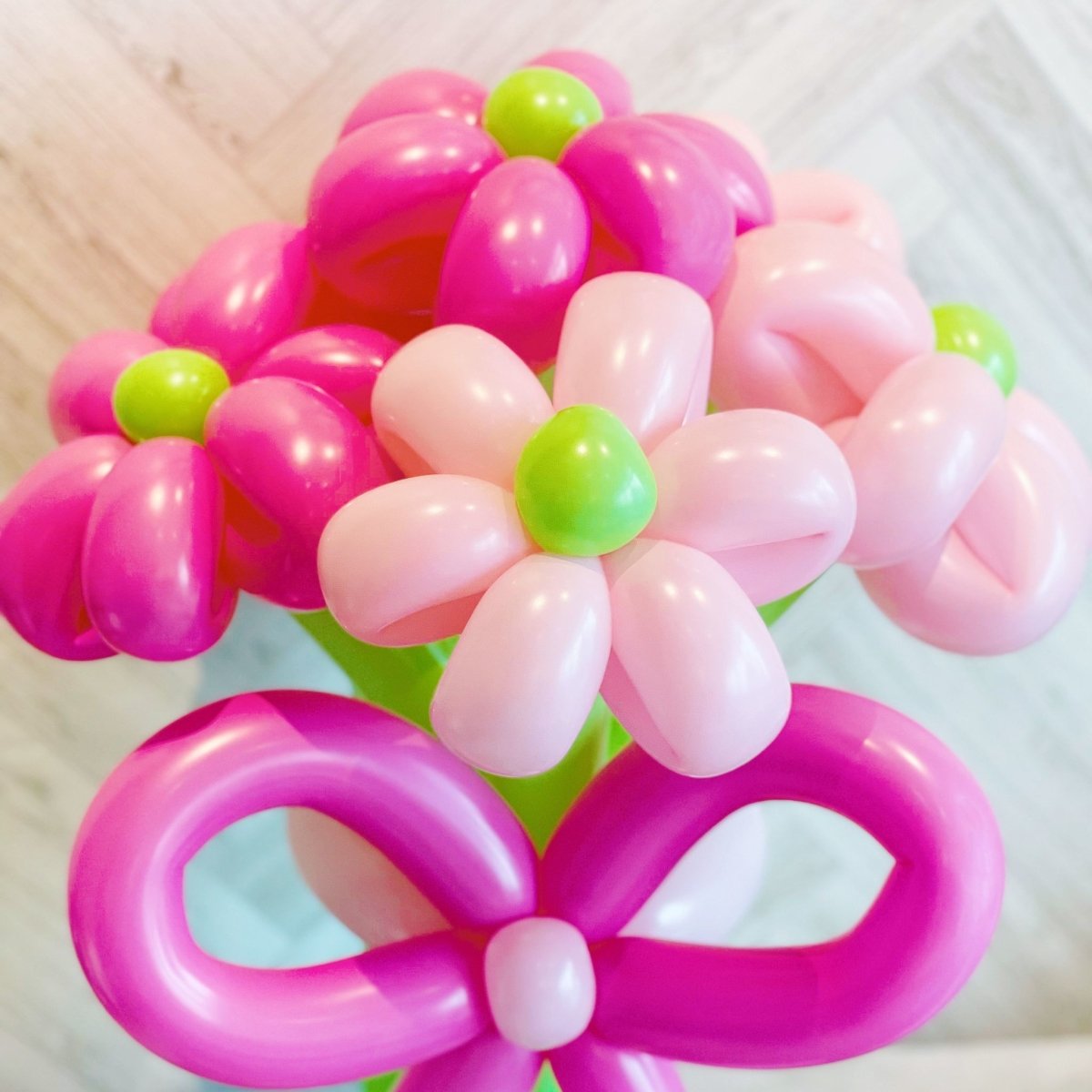 Elegant Classic Balloon Flower Bouquet (Large Size) - Rainbowly Fresh Fruit Gift and Flower Arrangments