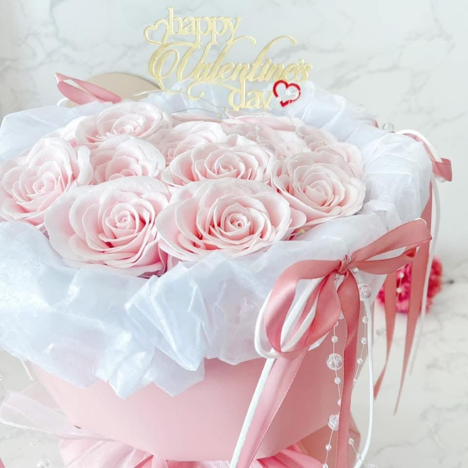 Splendid Love - SOAP Flower Bouquet - Rainbowly Fresh Fruit Gift and Flower Arrangments