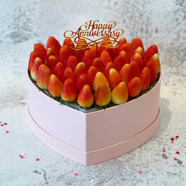 Fresh Strawberries Heart Box | Fresh Strawberry Fruit Arrangements - Rainbowly Fresh Fruit Gift and Flower Arrangments