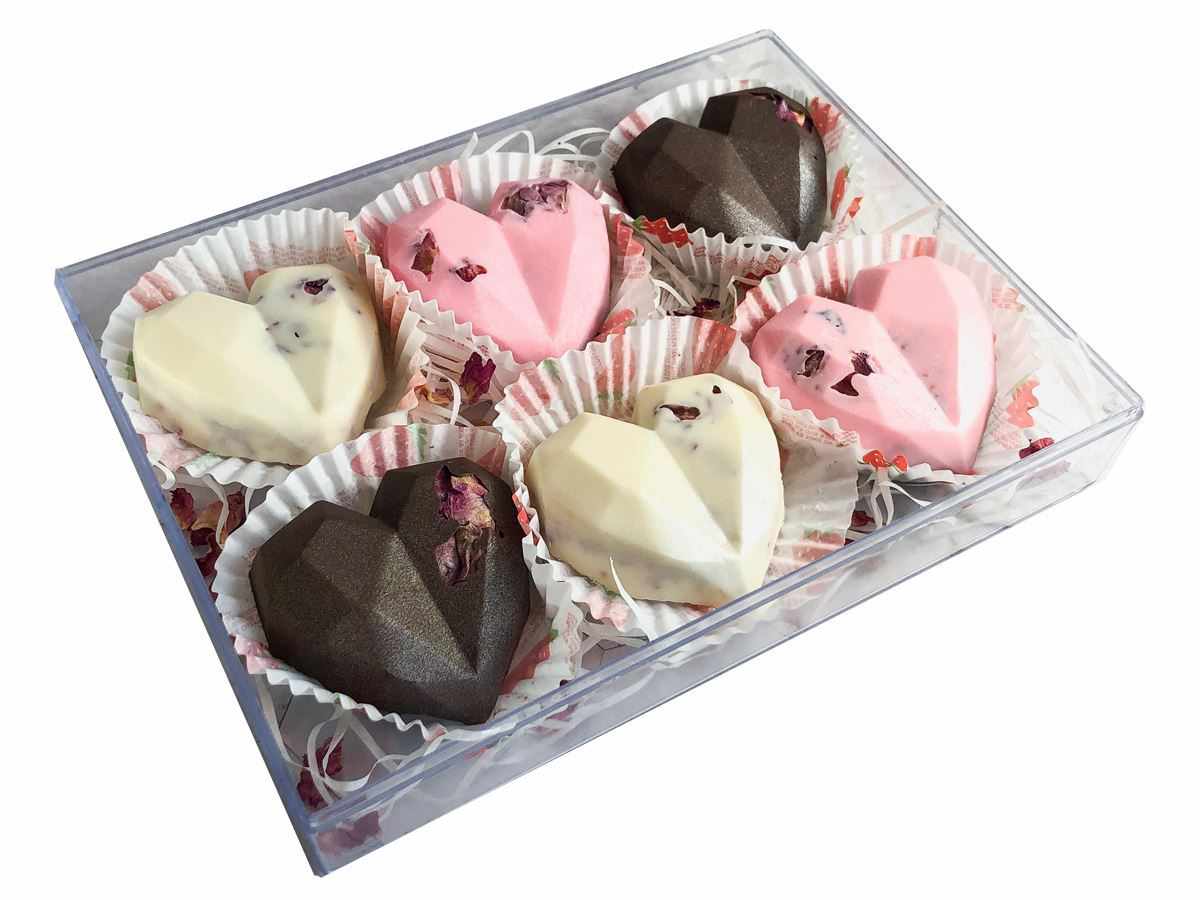 Gourmet Craft Chocolate Box (Freeze Dried Strawberry Heart) - Rainbowly Fresh Fruit Gift and Flower Arrangments