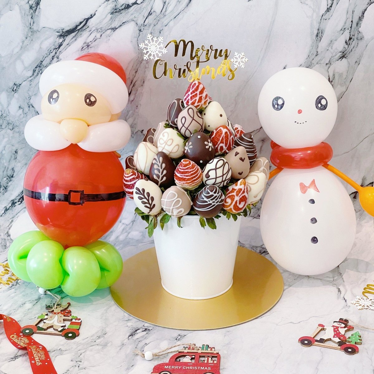 Santa & Snowman Christmas Balloon Sculpture Set - Rainbowly Fresh Fruit Gift and Flower Arrangments