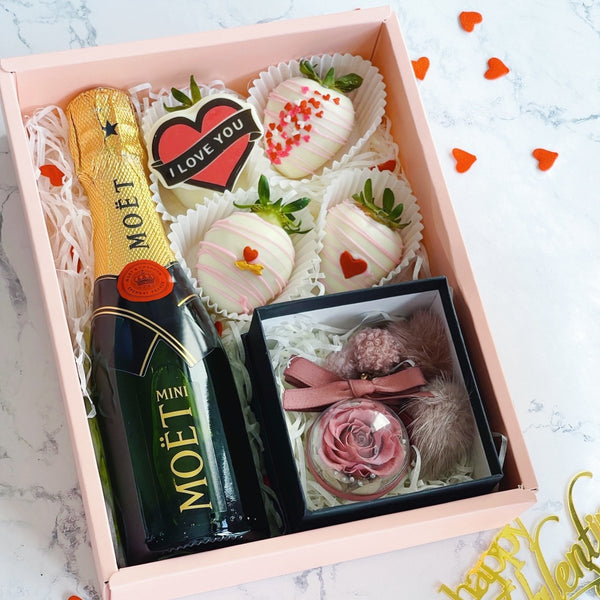 Special Chocolate Coated Strawberries with Mini Moet & Charming Pink Preserved Flower Keychain Bundle set - Rainbowly Fresh Fruit Gift and Flower Arrangments