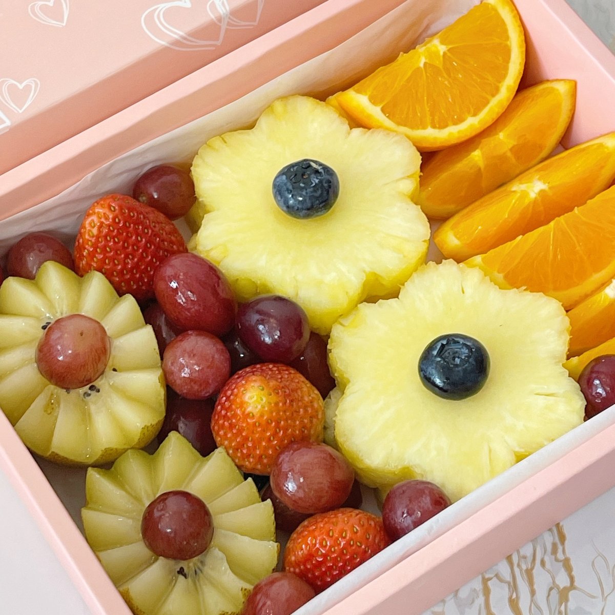 Surprise Fruit Platter / Fruit Box Gift (Omakase Style) - Rainbowly Fresh Fruit Gift and Flower Arrangments