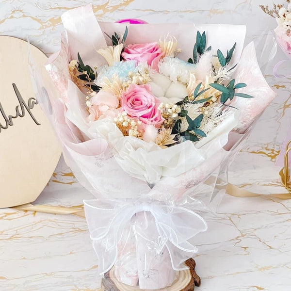 Sweet Embrace- Everlasting Rose Flower Bouquet (Real Preserved Roses and Dried Flowers)(Limited Stocks) - Rainbowly Fresh Fruit Gift and Flower Arrangments
