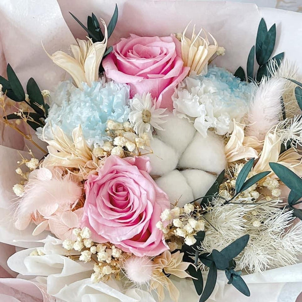 Sweet Embrace- Everlasting Rose Flower Bouquet (Real Preserved Roses and Dried Flowers)(Limited Stocks) - Rainbowly Fresh Fruit Gift and Flower Arrangments